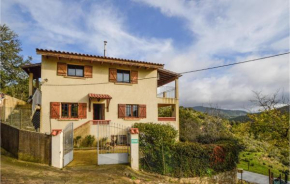 2 Bedroom Beautiful Apartment In Porticcio